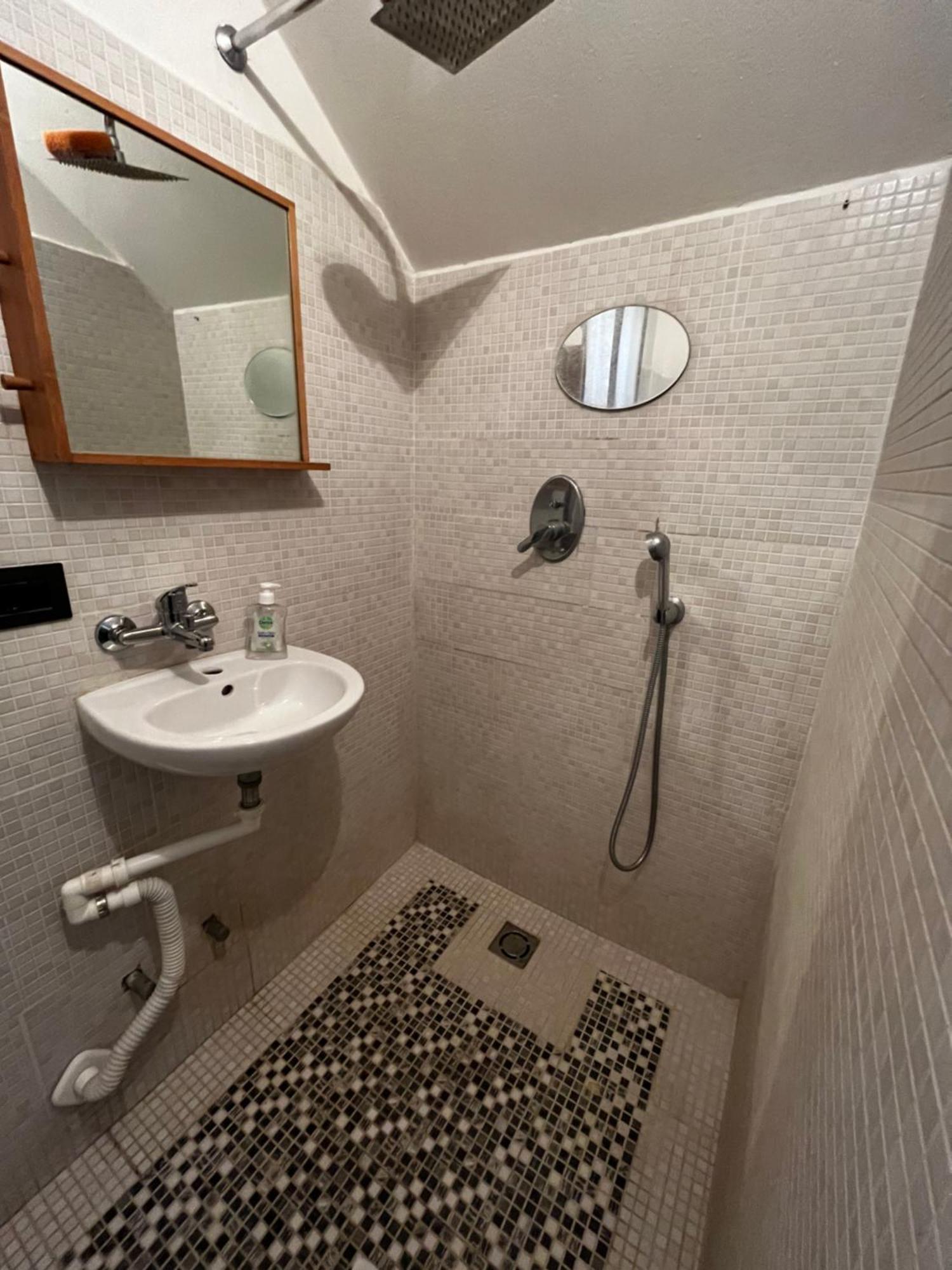 Camera Con Bagno Mirjana Cislago المظهر الخارجي الصورة